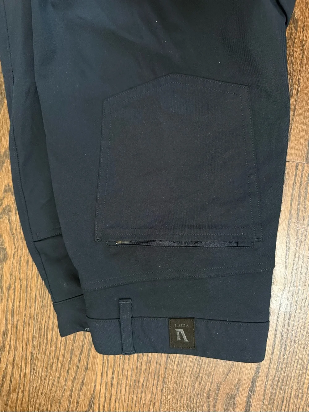 Vuori Navy Slim Stretch Chinos with Cream Tee